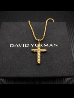 DAVID YURMAN Classic Cross Necklace